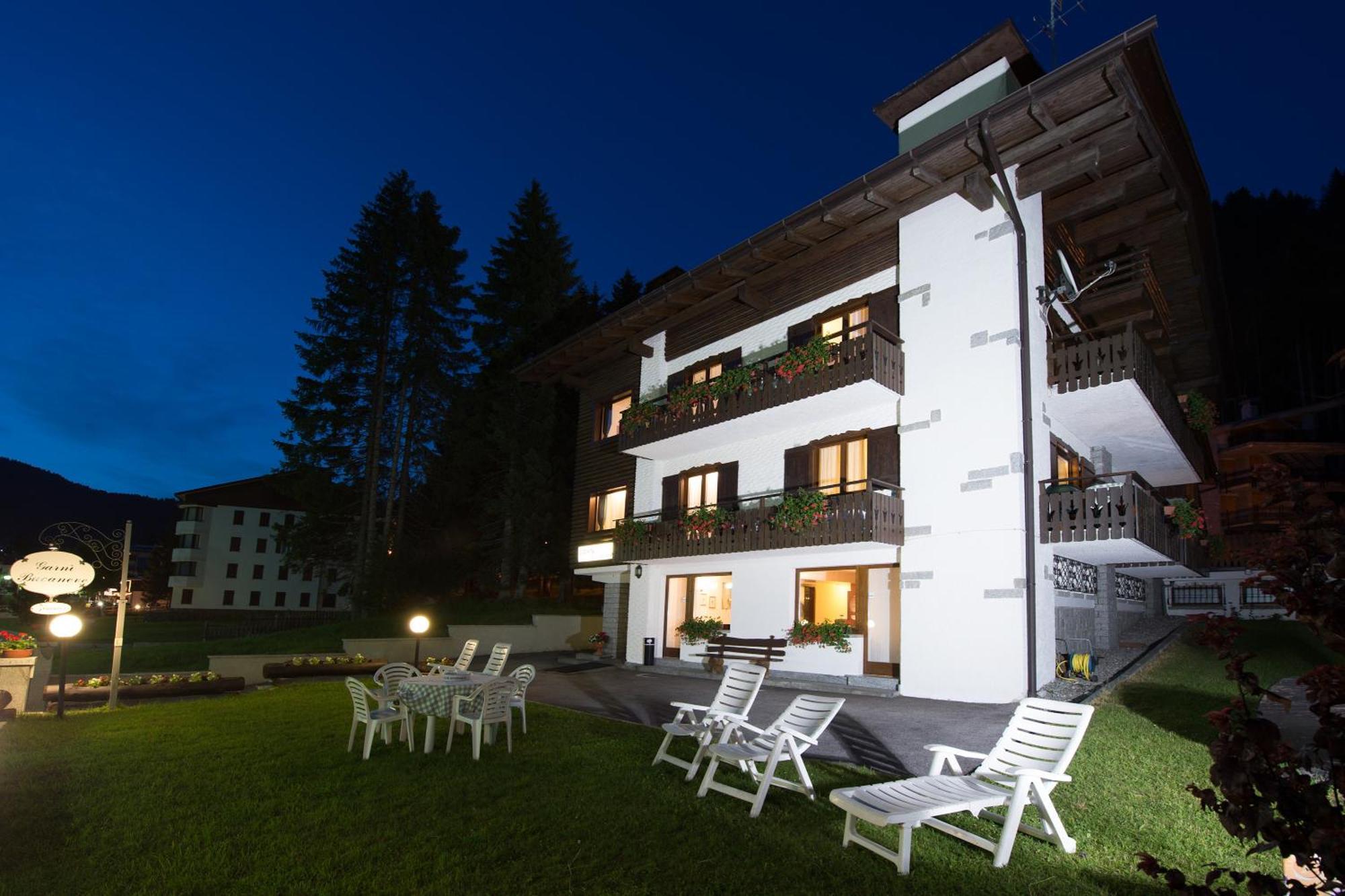 Garni Bucaneve Madonna di Campiglio Bagian luar foto