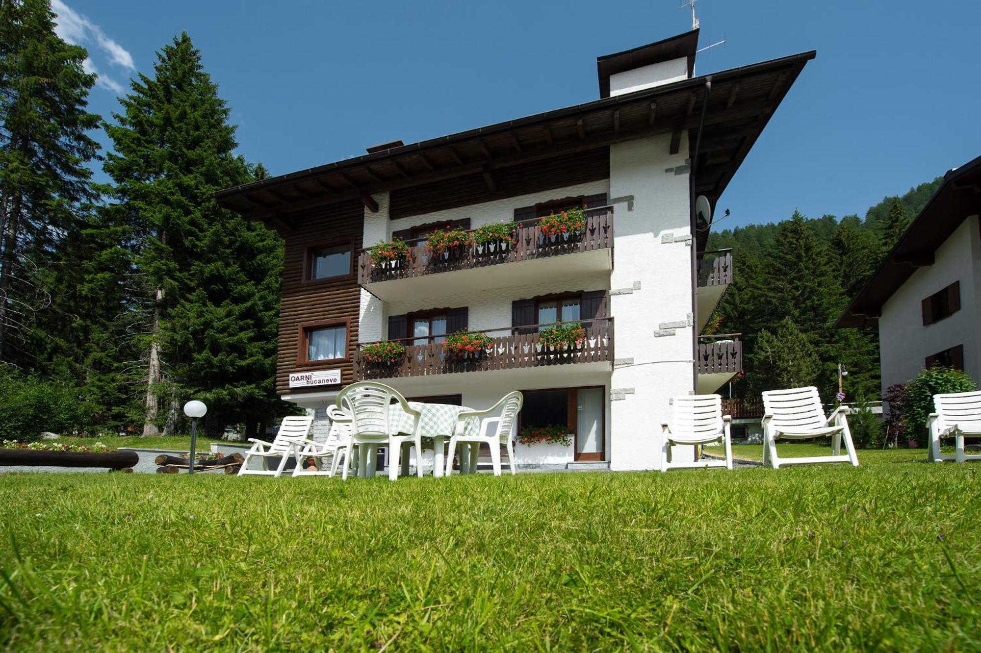 Garni Bucaneve Madonna di Campiglio Bagian luar foto