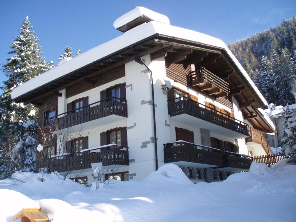 Garni Bucaneve Madonna di Campiglio Bagian luar foto